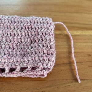 編み始めの糸も糸処理する