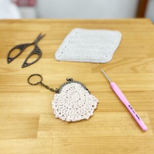 生徒さん完成作品:がま口のキーホルダーとコースター